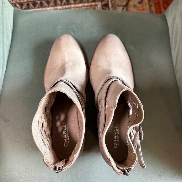 NIB CHARLES by Charles David York Cutout Side Booties Taupe Washed Nubuck size 8 - Picture 6 of 7